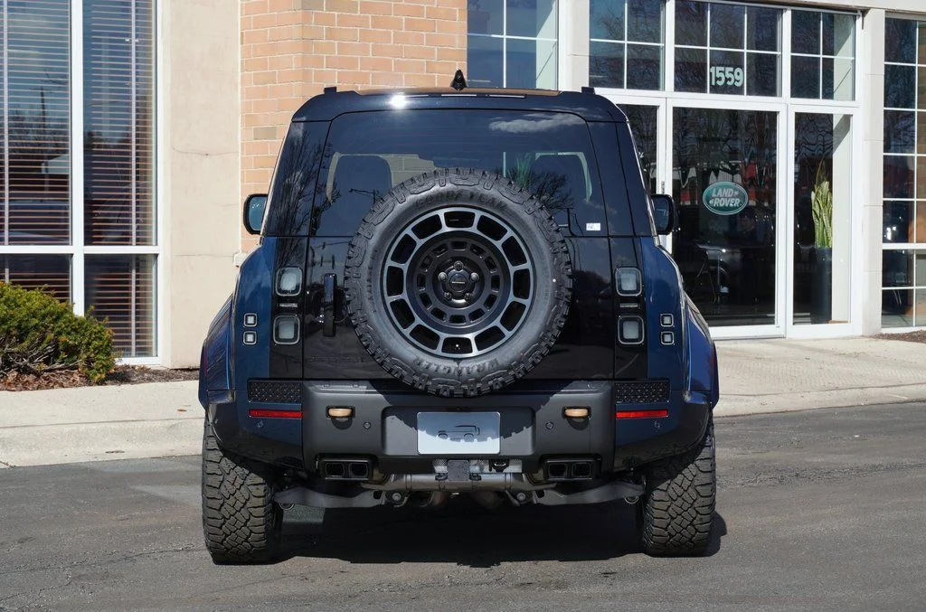 New 2026 Sargasso Blue Land Rover Octa image 6