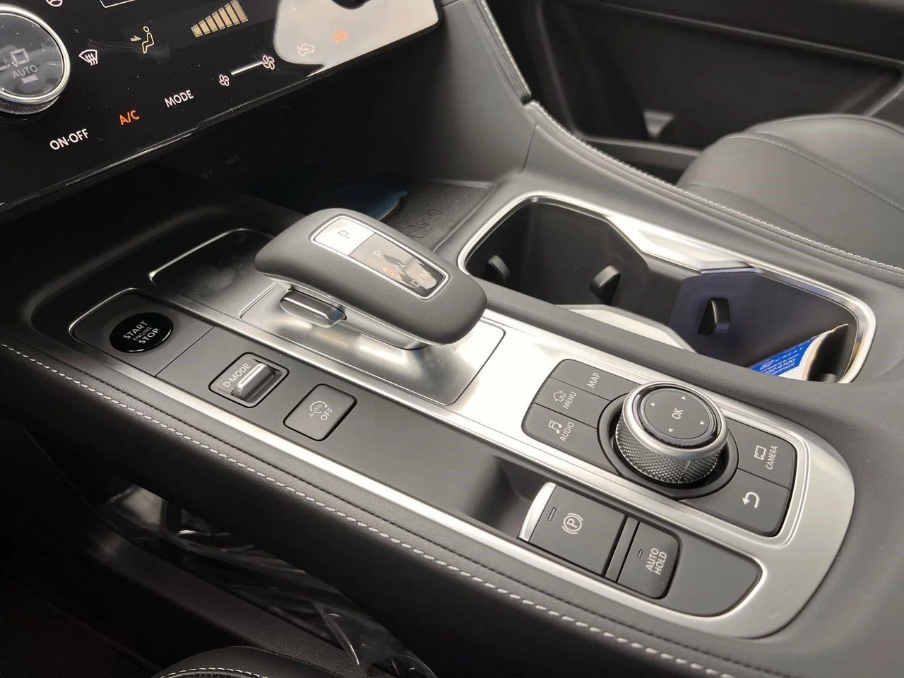 New 2027 RADIANT WHITE INFINITI Sport AWD image 16
