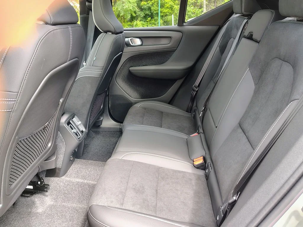 New 2026 Crystal White Volvo Ultra image 25