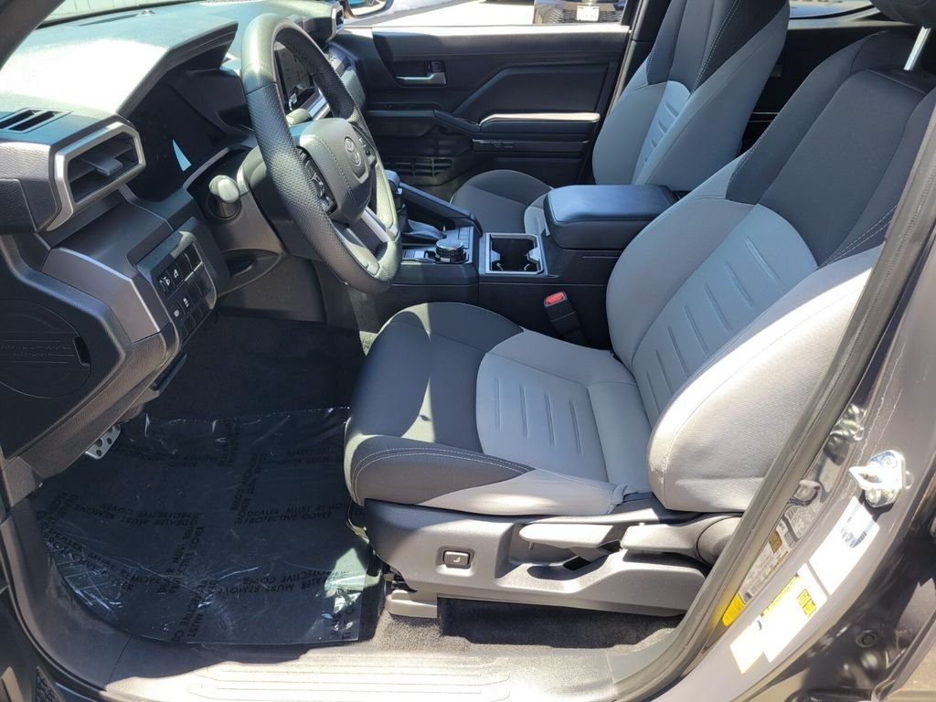 Used 2025  Toyota  image 10