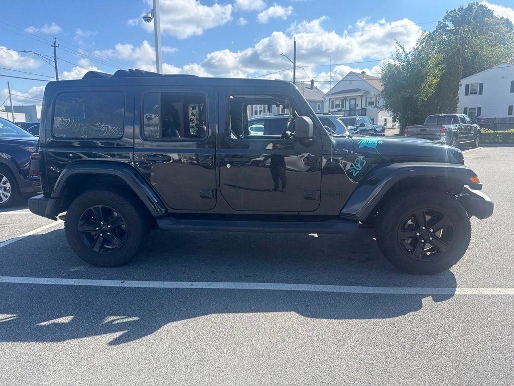 Used 2022 Black Jeep Unlimited Sahara Altitude image 4