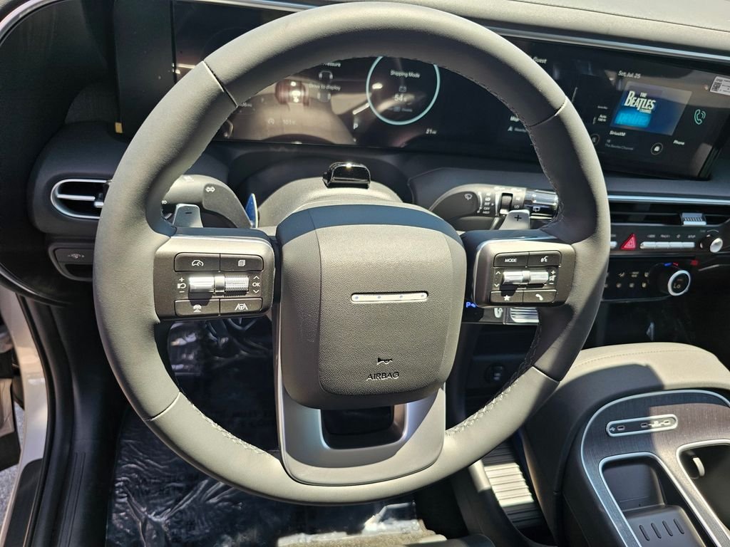 New 2026 Silver Hyundai SEL Premium image 28