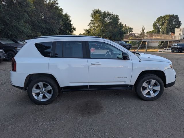 Used 2014 White Jeep Sport image 9