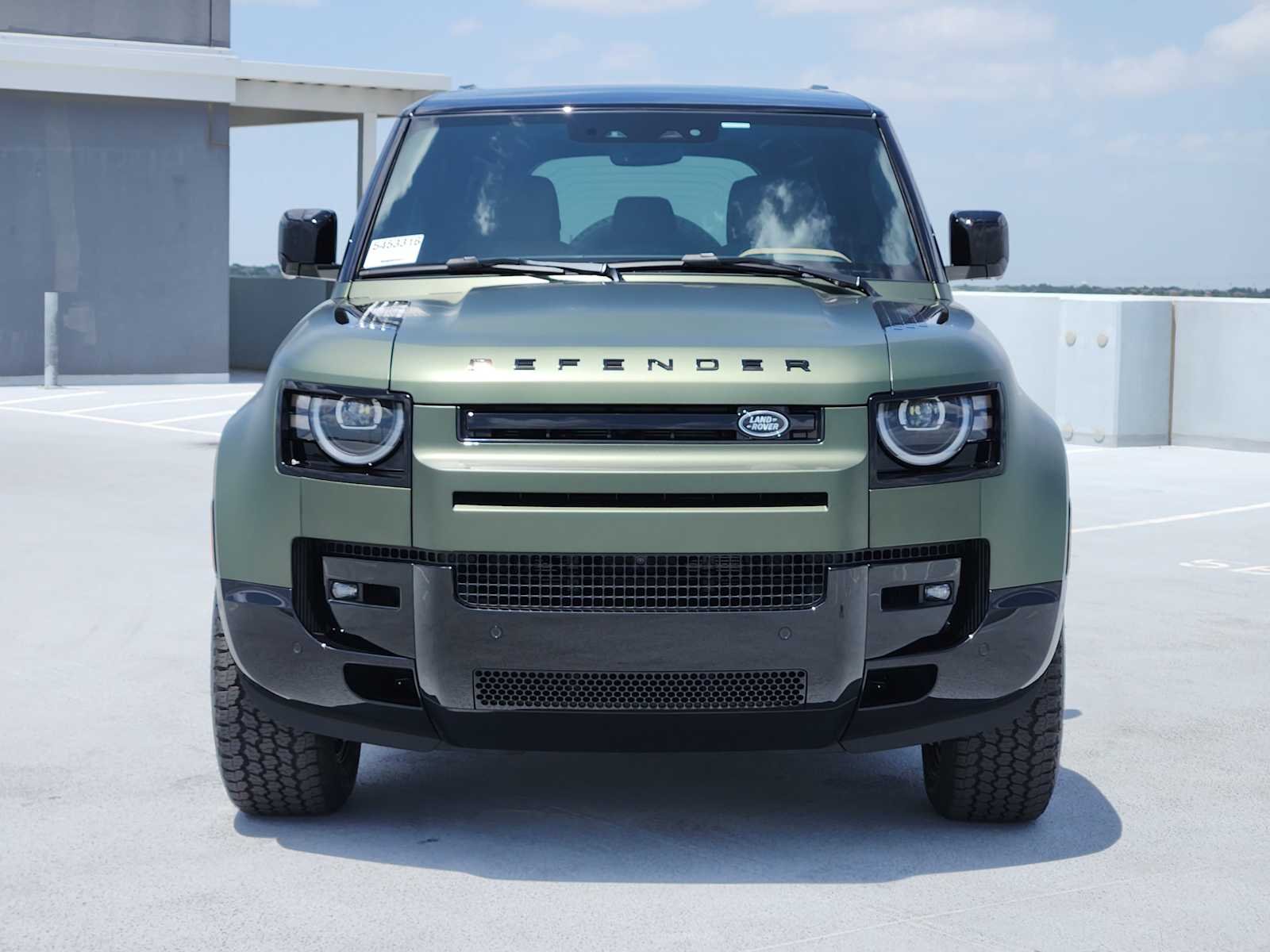 New 2026 Woolstone Green LAND ROVER X-Dynamic SE image 2