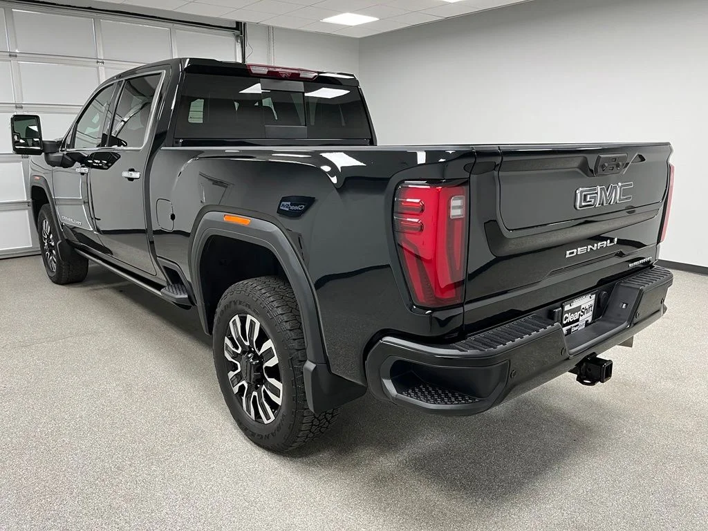 Used 2025 Black GMC Denali Ultimate image 8