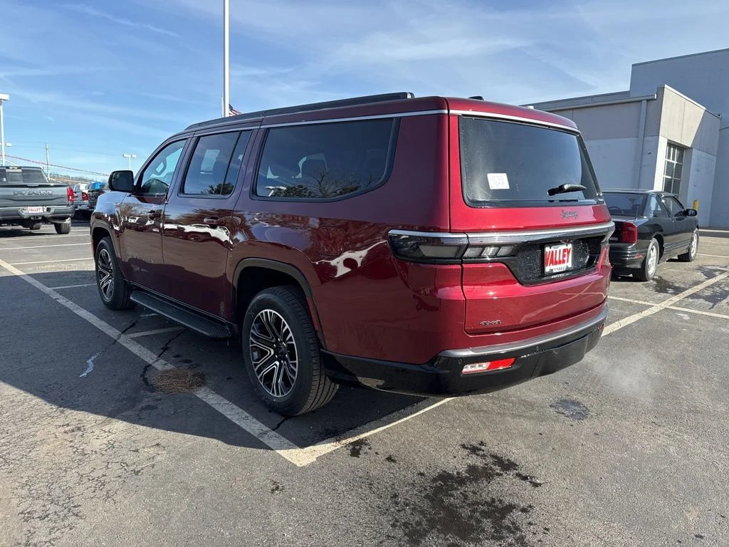 New 2026 Velvet Red Pearl-Coat Exterior Paint Jeep  image 7