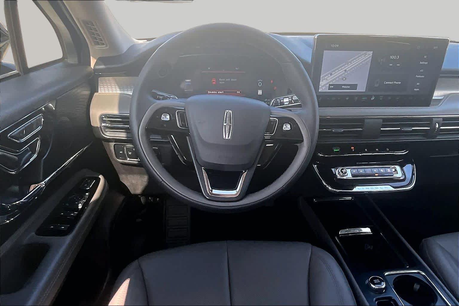 Used 2024 Infinite Black Metallic Clearcoat Lincoln Premiere image 5
