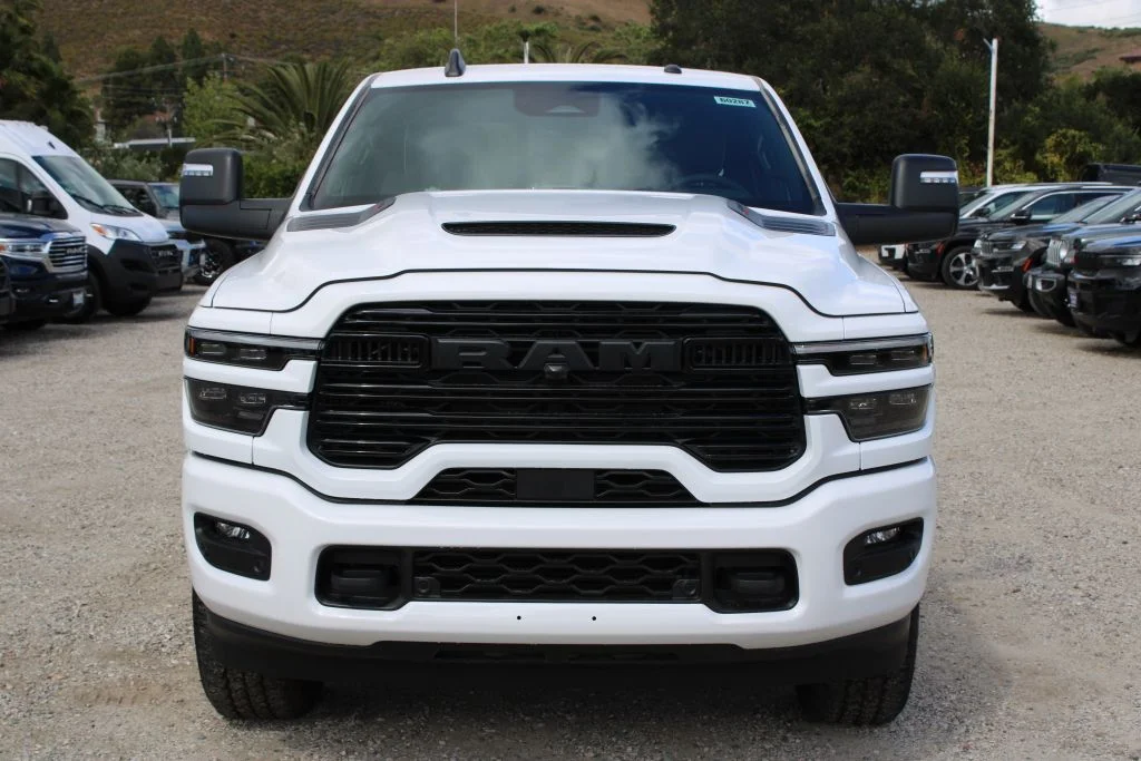 New 2026 Bright White Clear-Coat Exterior Paint Ram Laramie image 2