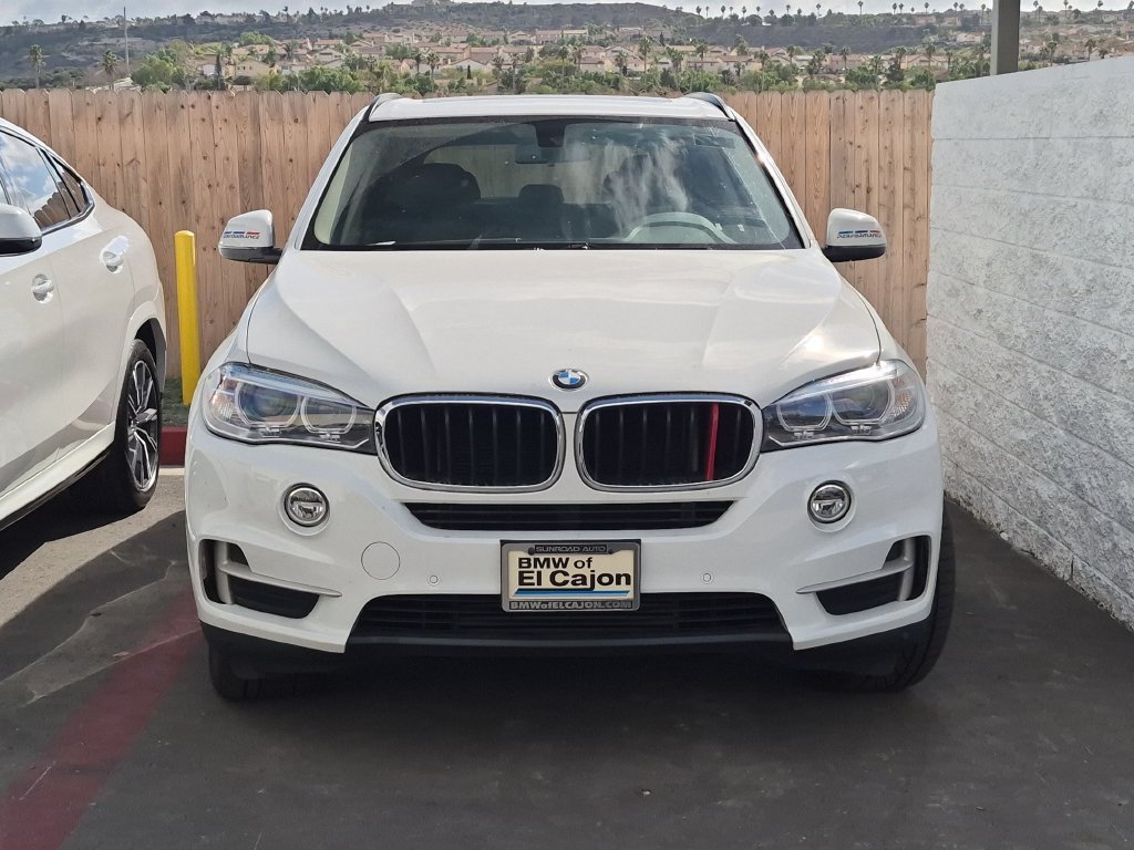 Used 2016 Alpine White BMW xDrive35i image 2