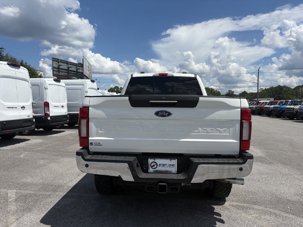 Used 2022 White Ford Lariat image 6