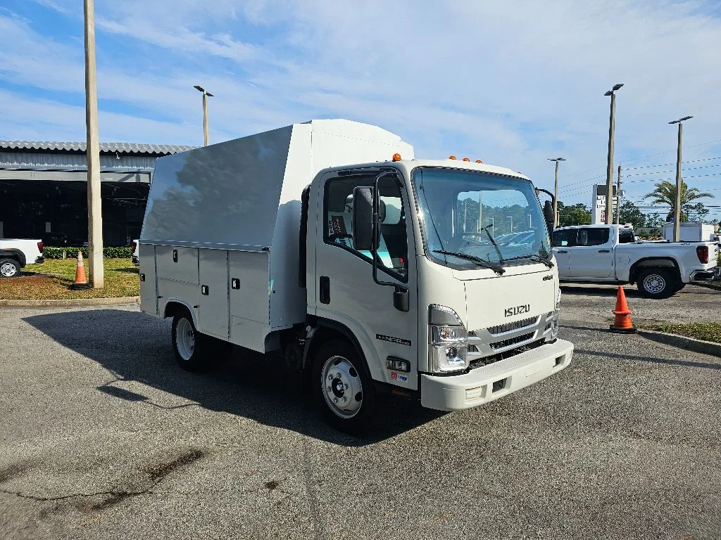 New 2024  Isuzu  image 7