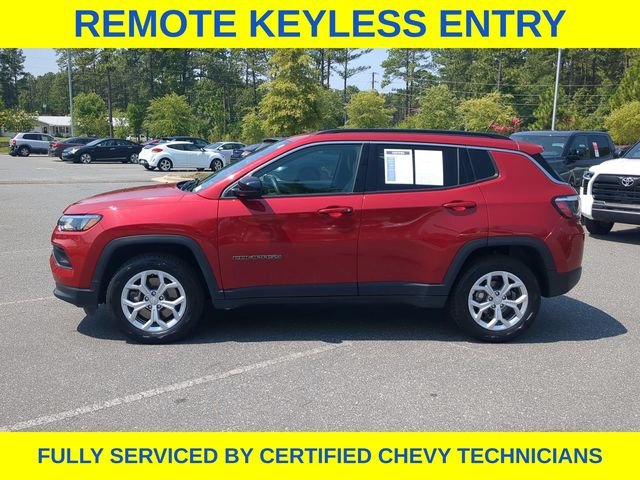Used 2024 Red Jeep Latitude image 10