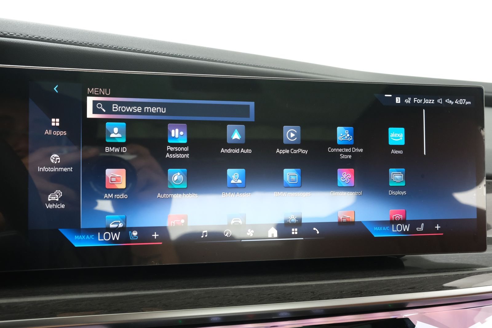 New 2026 Black Sapphire Metallic BMW 760i xDrive image 25