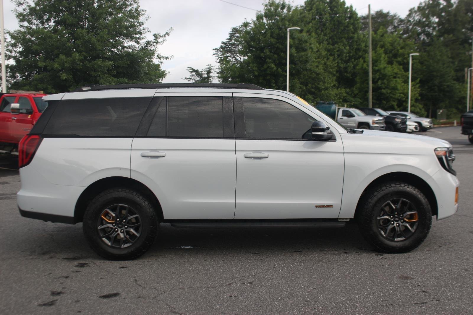 Used 2025 Space Silver Ford Tremor image 8