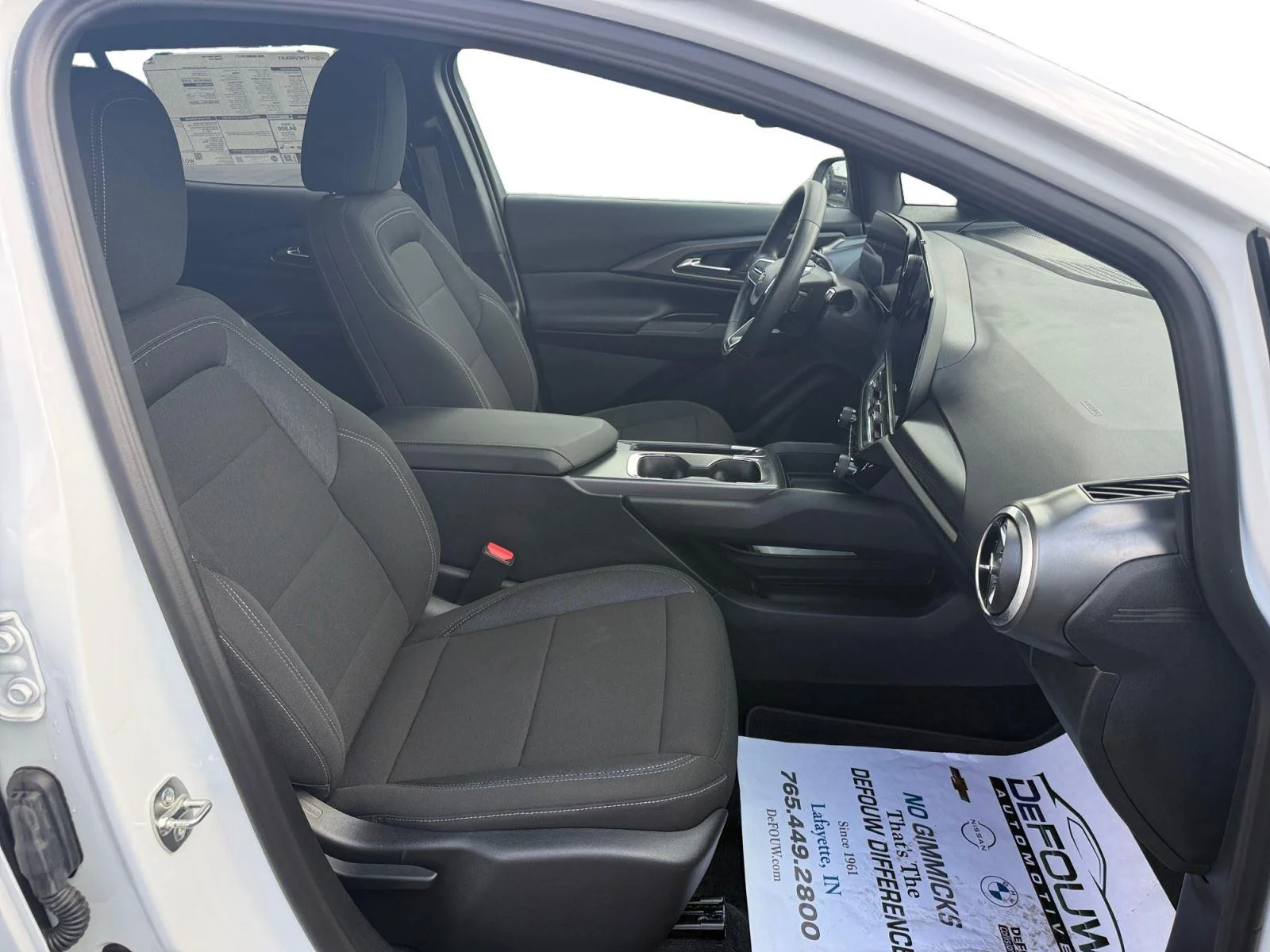 Used 2026 Summit White Chevrolet LT1 w/PCY image 26