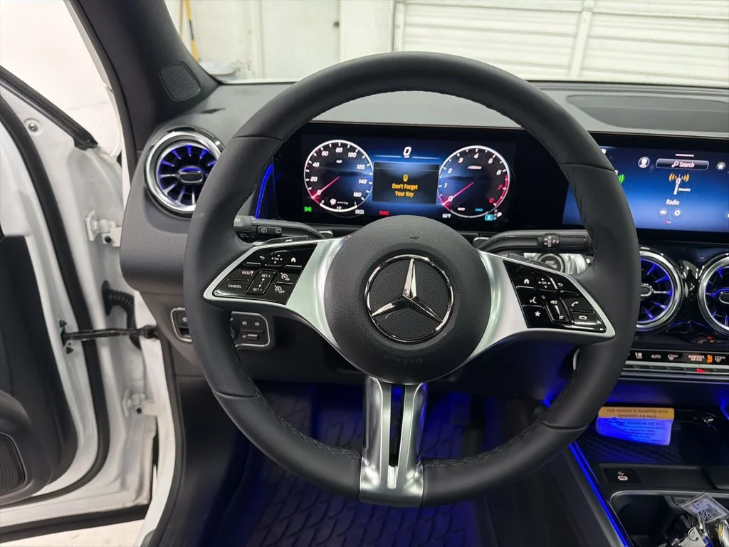 Used 2026 White Mercedes-Benz GLB 250 image 15