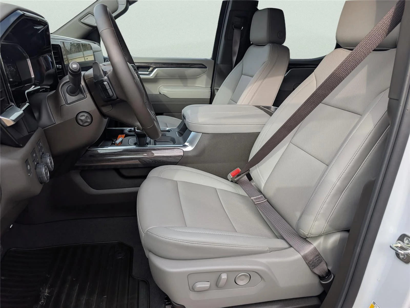 2026 Chevrolet Silverado 1500 LTZ - Photo 29