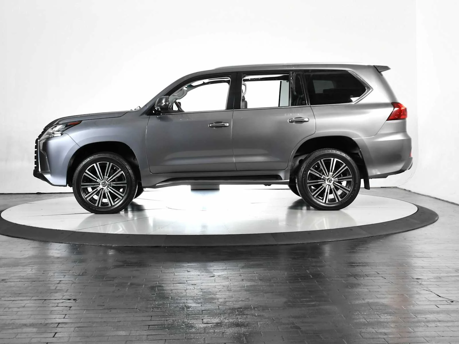 Used 2020 Nebula Gray Pearl Lexus  image 2