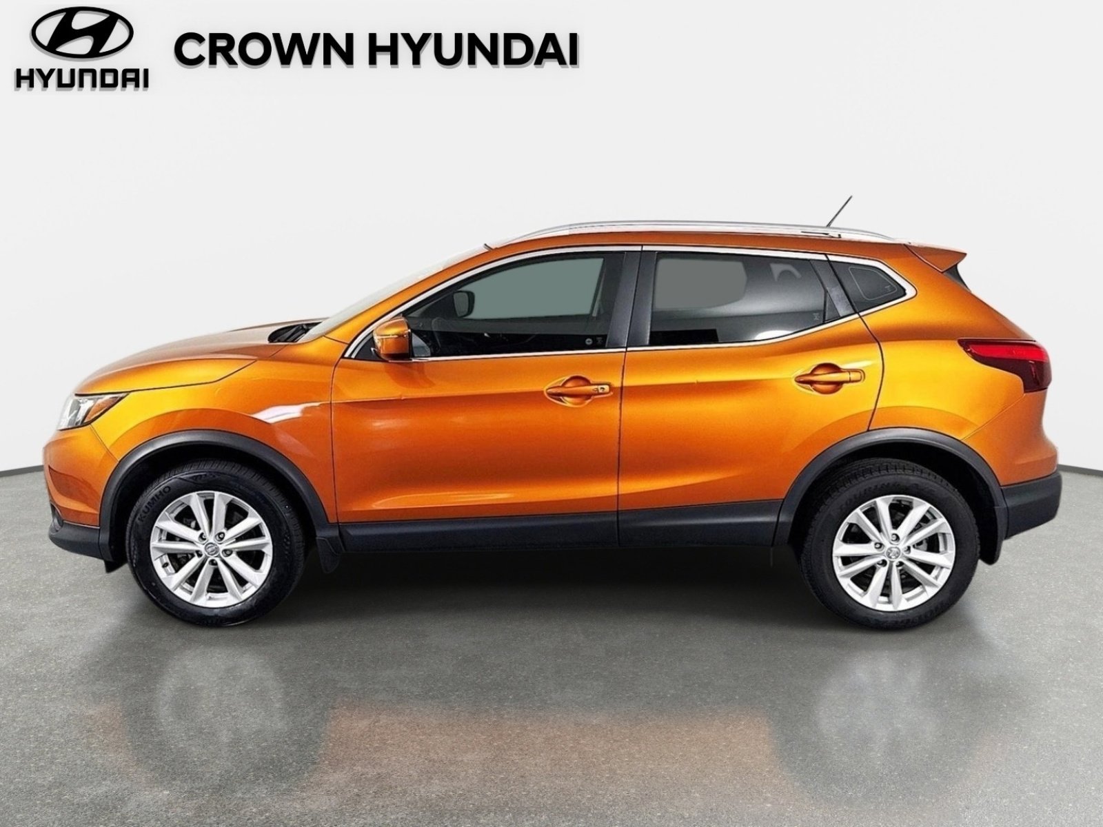 Used 2017 Monarch Orange Nissan SV image 8