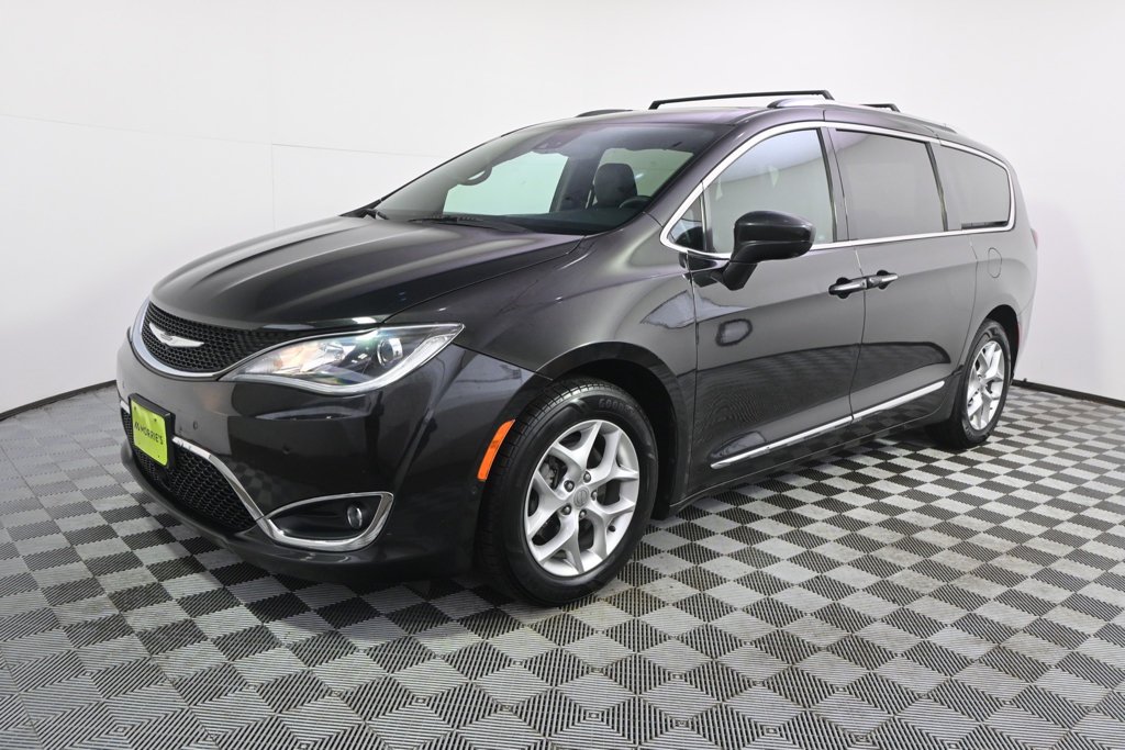 Used 2020 Chrysler Pacifica Touring L Plus with VIN 2C4RC1EG3LR101067 for sale in St. Louis Park, MN