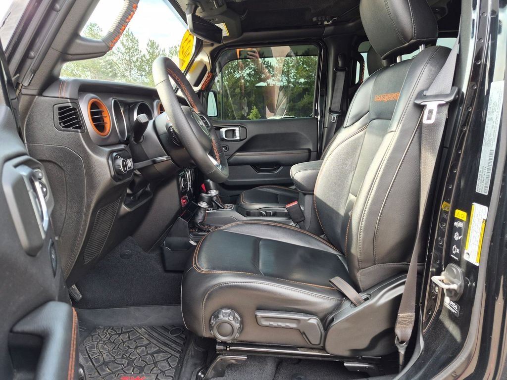 Certified Used 2023 Black Clearcoat Jeep Mojave image 17