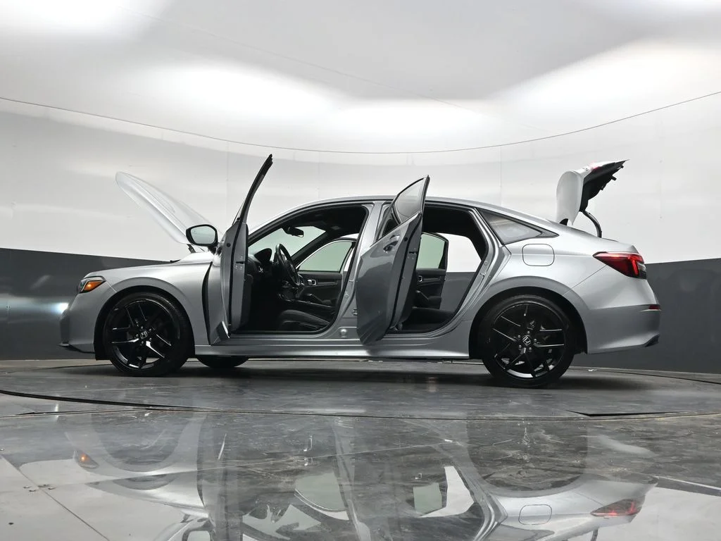 Certified Used 2025 Solar Silver Metallic Honda Sport image 35
