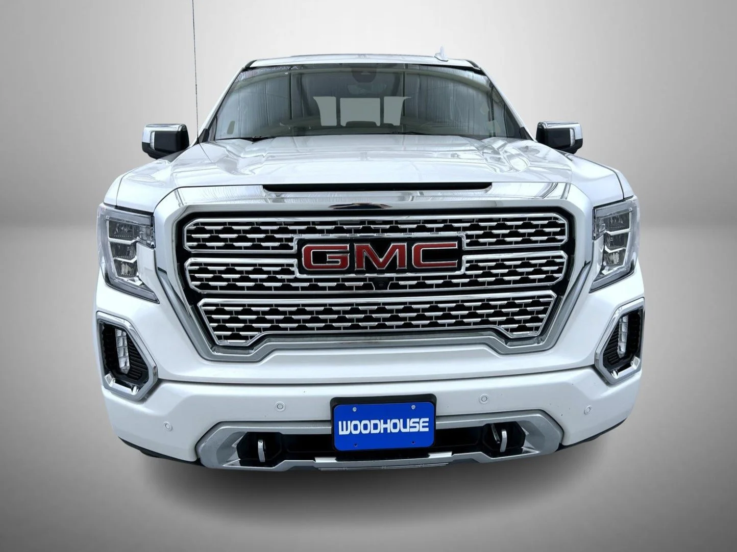 Used 2021 White GMC Denali image 2