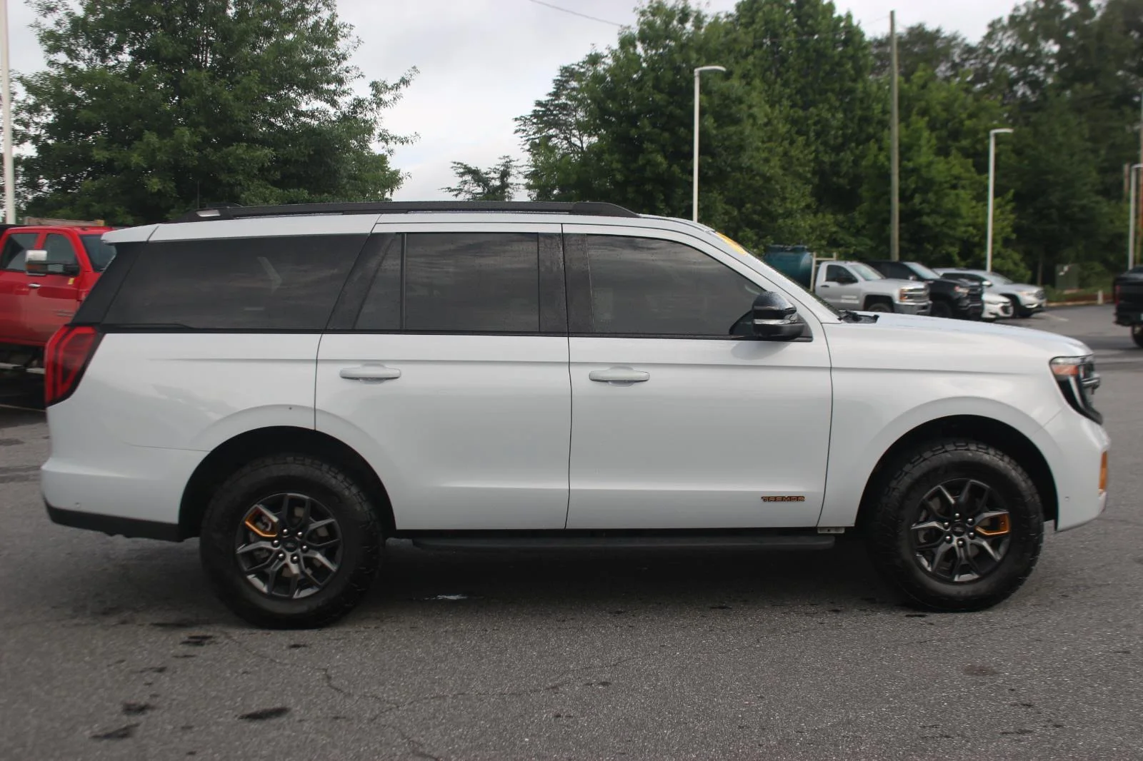 Used 2025 White Ford Tremor image 8