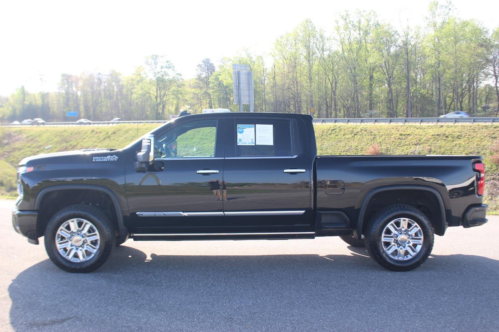 Used 2025 Black Chevrolet High Country image 4