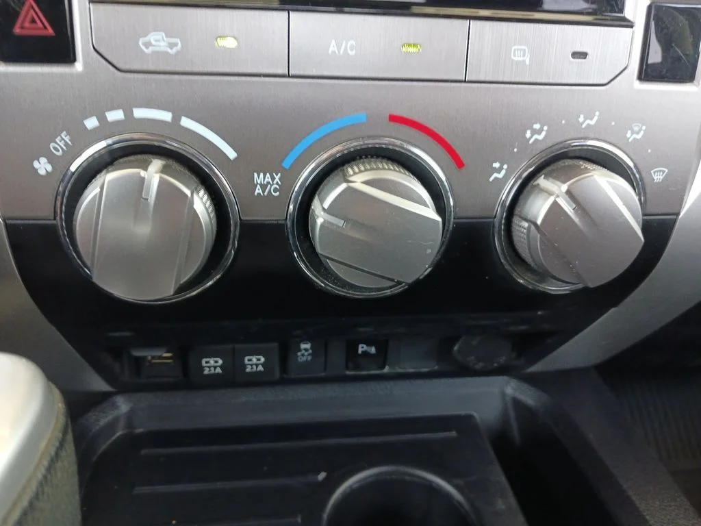 Used 2021 White Toyota SR5 image 23
