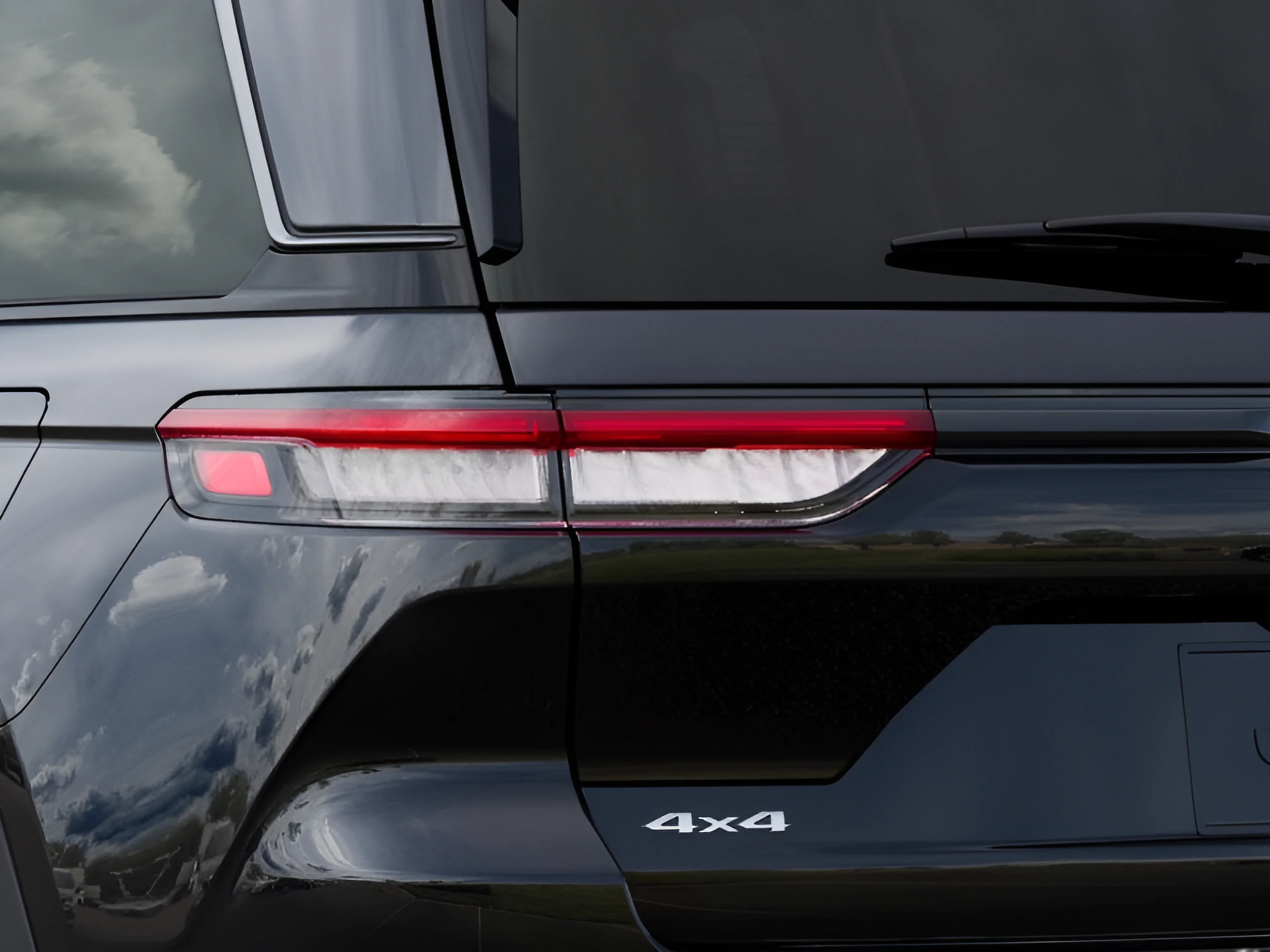 New 2026 Diamond Black Crystal Pearlcoat Jeep Limited image 27