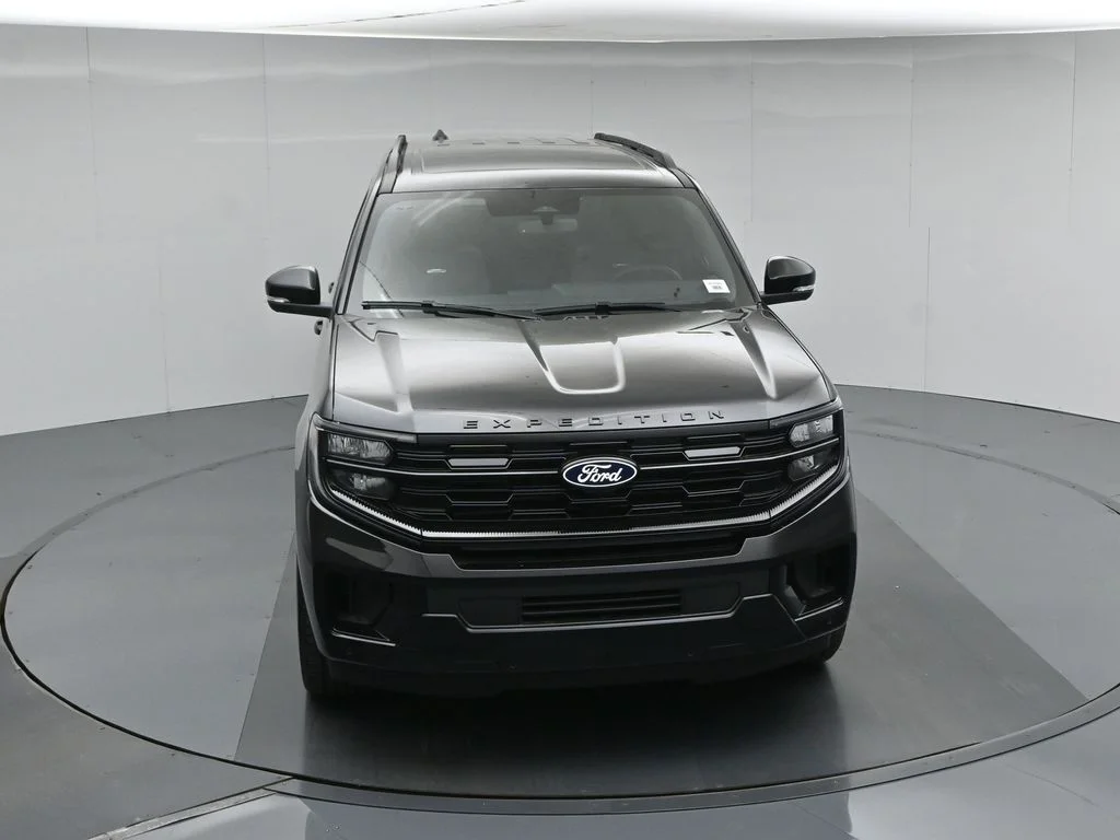 New 2027 Agate Black Metallic Ford Platinum image 40