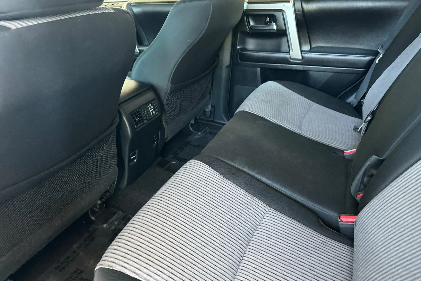Used 2017 Classic Silver Metallic Toyota SR5 image 12