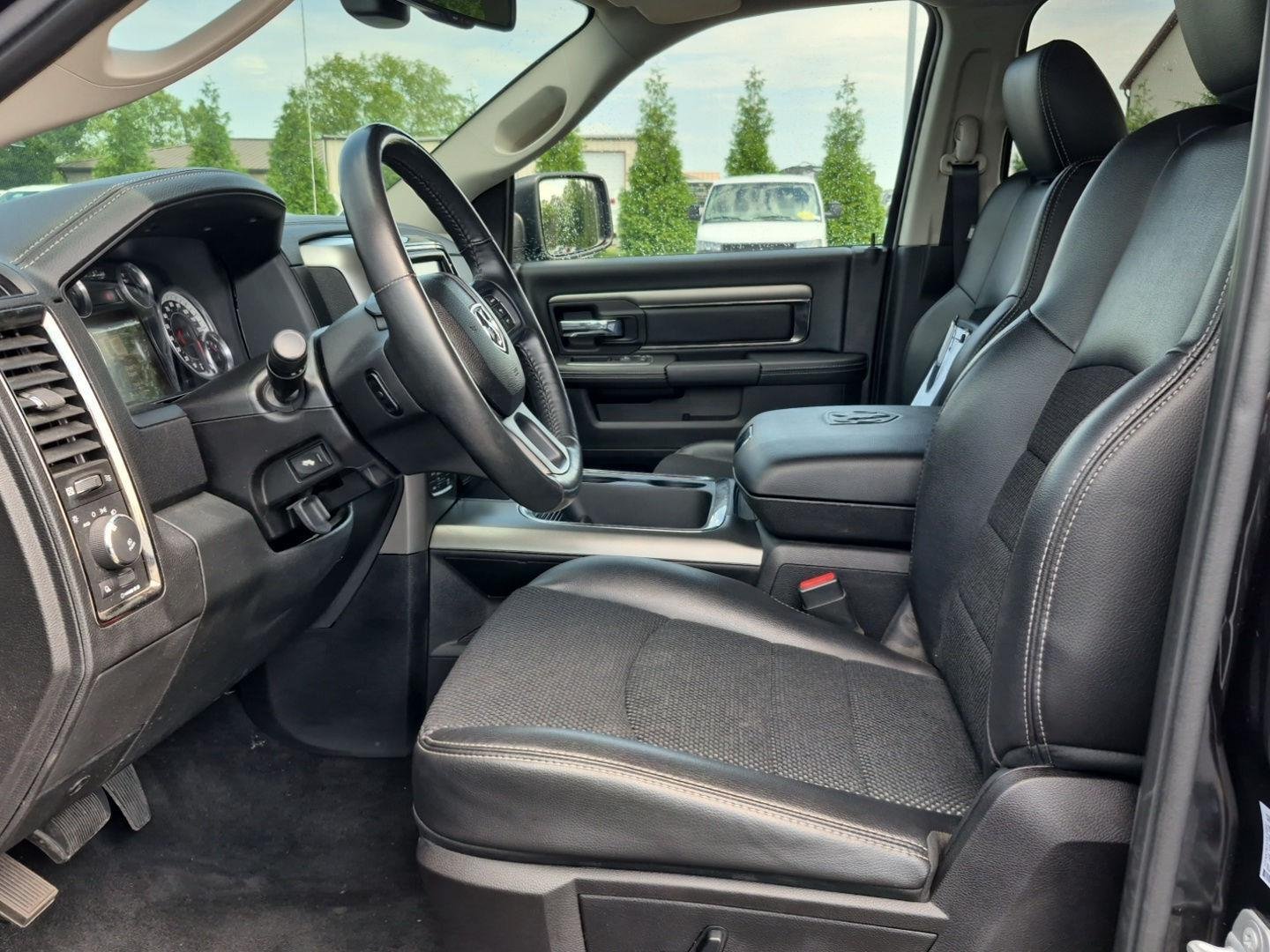 Used 2016 Brilliant Black Crystal Pearlcoat Ram Sport image 11