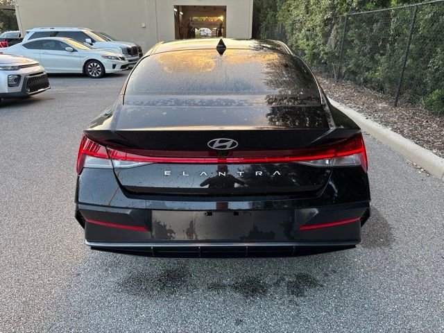 Certified Used 2024 Black Hyundai SEL image 4