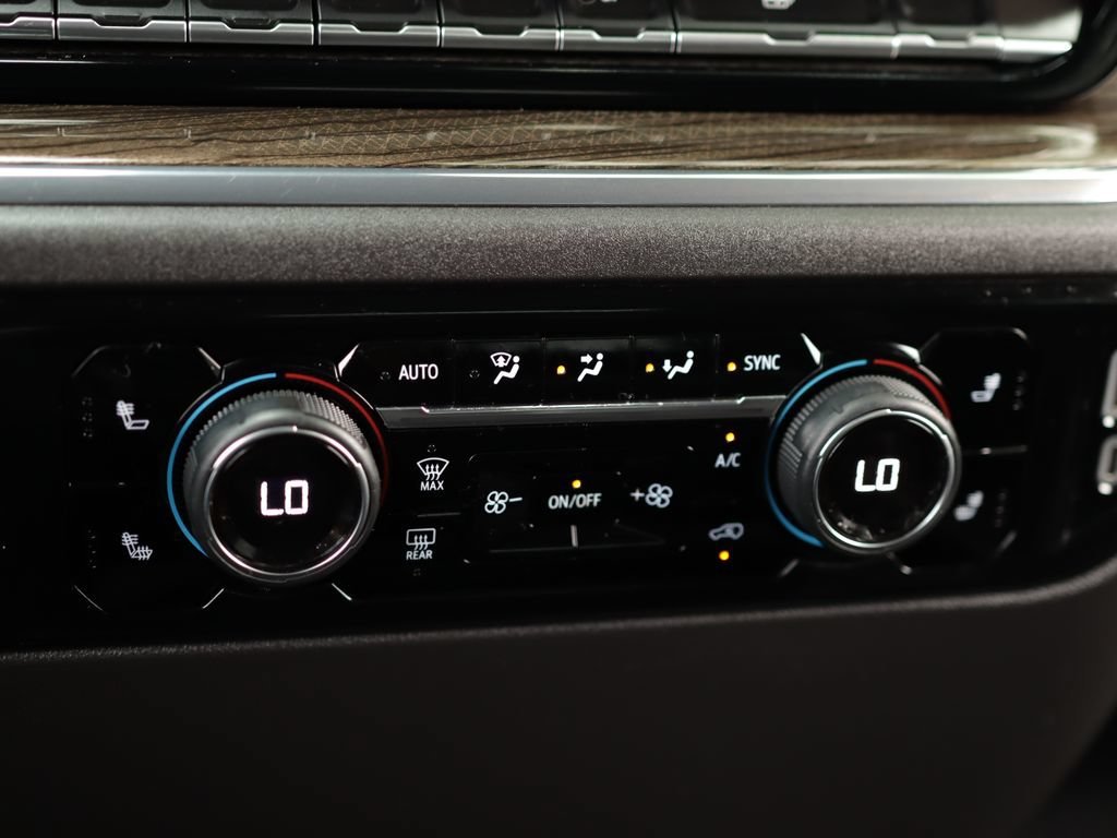 Used 2024 Lakeshore Blue Metallic Chevrolet LT (2FL) image 18