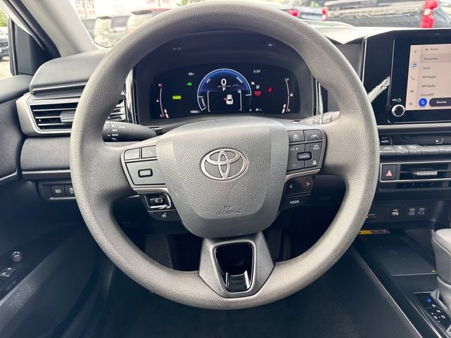 2025 Toyota Camry LE - Photo 14
