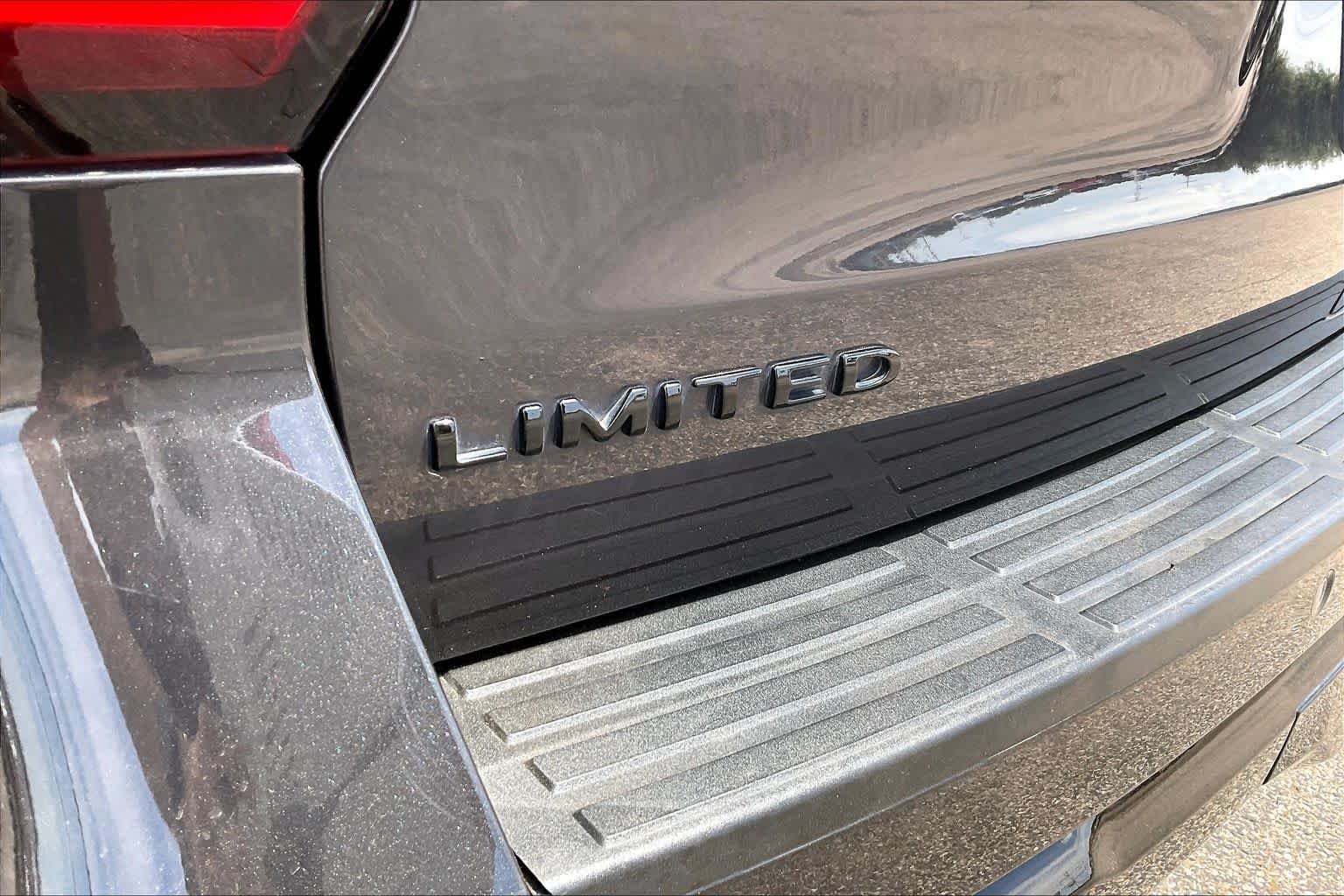 Used 2024 Dark Matter Gray Metallic Ford Limited image 31