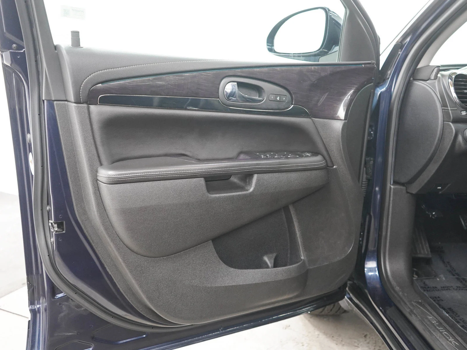 Used 2017 DARK SAPPHIRE BLUE METALLIC Buick Leather image 20
