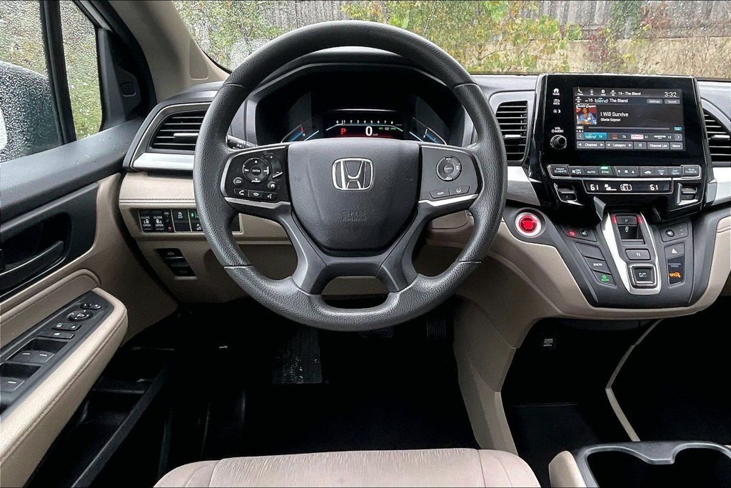 Used 2019  Honda EX image 4