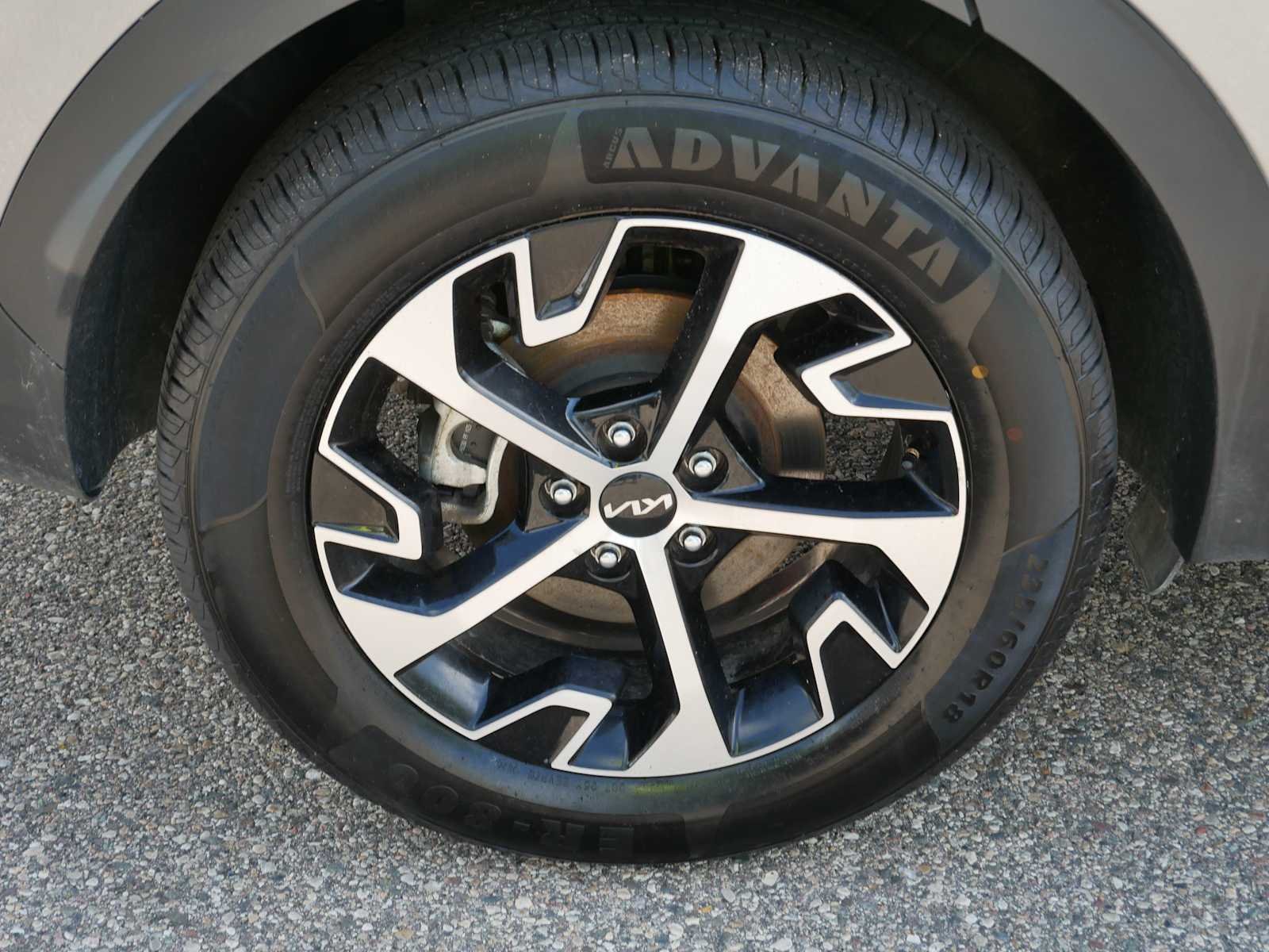Used 2024 Steel Gray Kia EX image 5