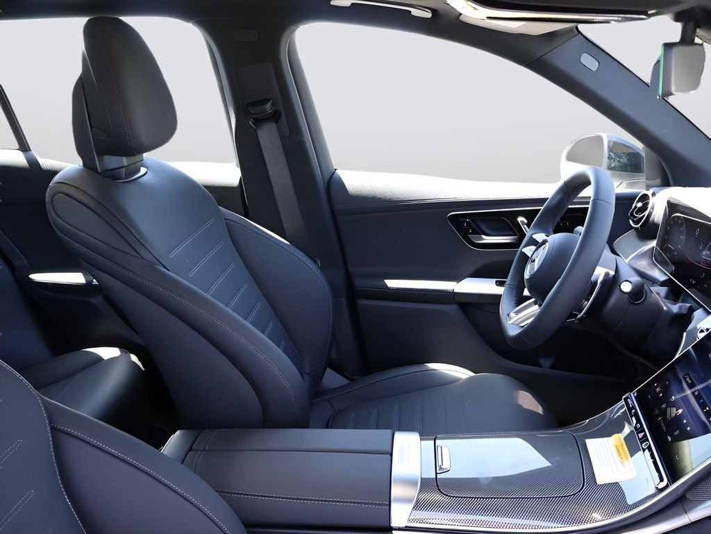 2025 Mercedes-Benz GLC AMG GLC43 - Photo 11