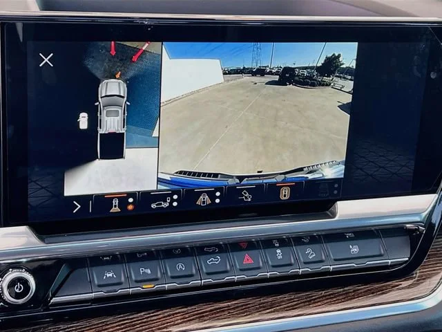 New 2026 Summit White GMC Elevation image 9