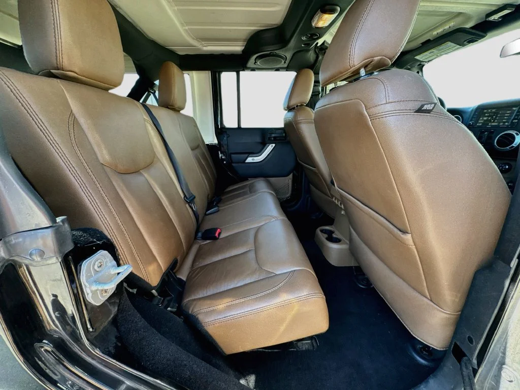 Used 2014 Black Jeep Unlimited Rubicon image 30