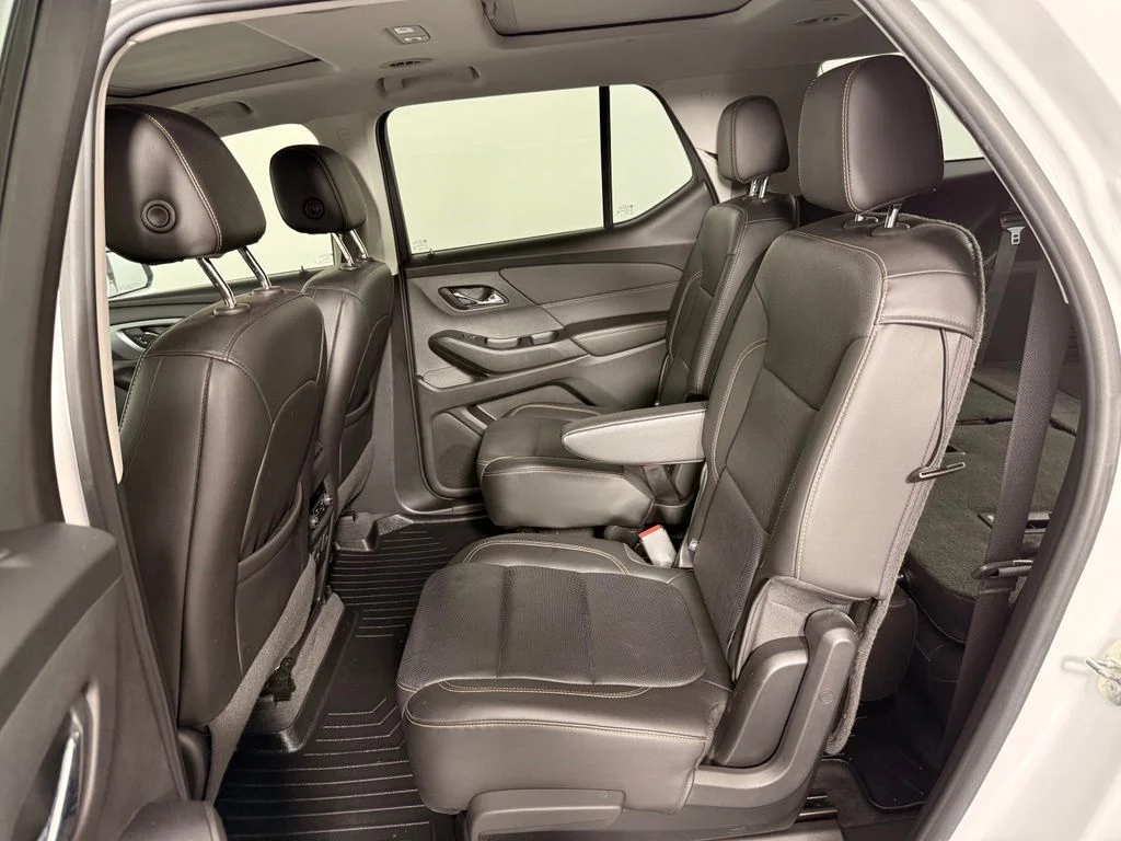 Used 2020 White Chevrolet Premier image 17