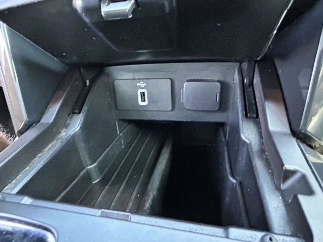 Used 2019 Gray Ford XLT image 13