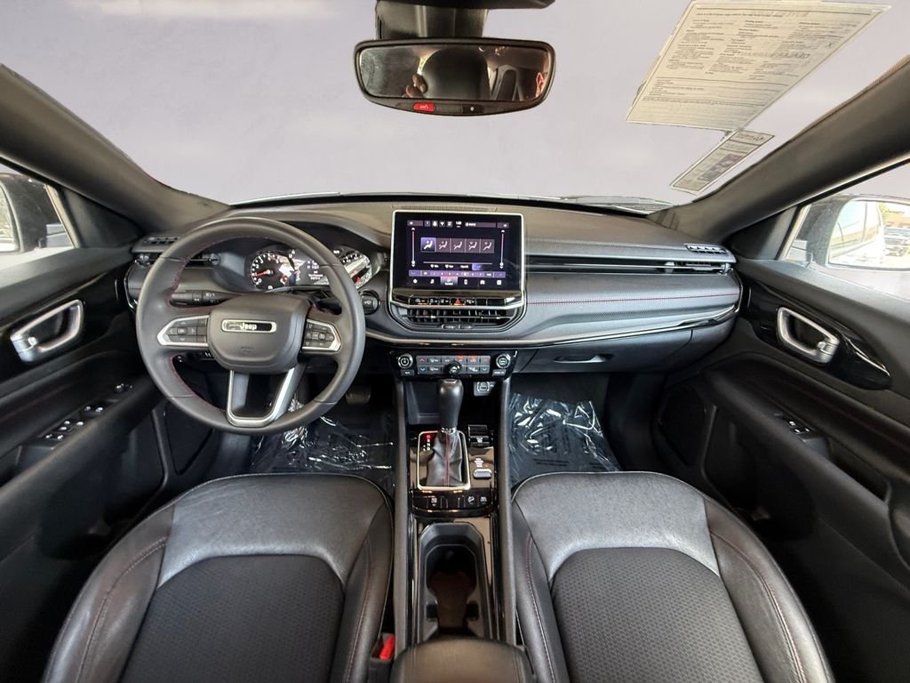Used 2025 Silver Jeep Trailhawk image 12