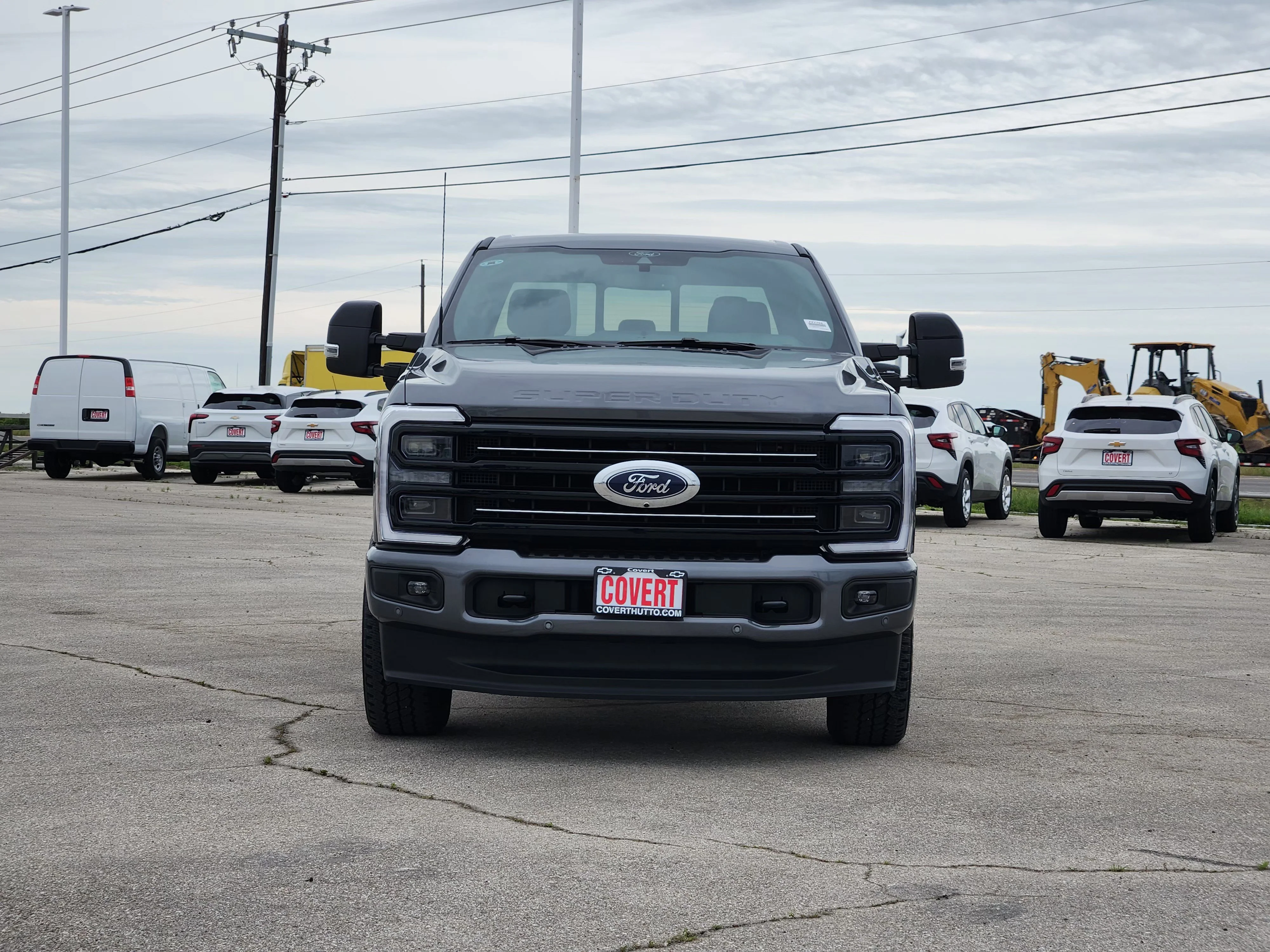 Used 2025  Ford Platinum image 2