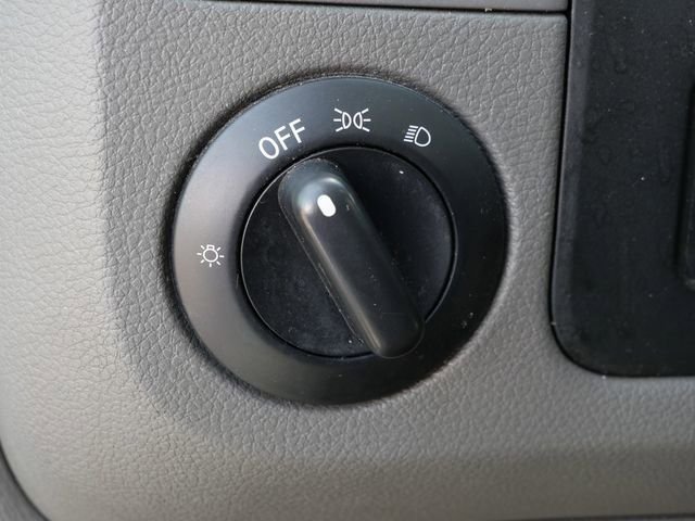Used 2018 White Nissan SV image 18