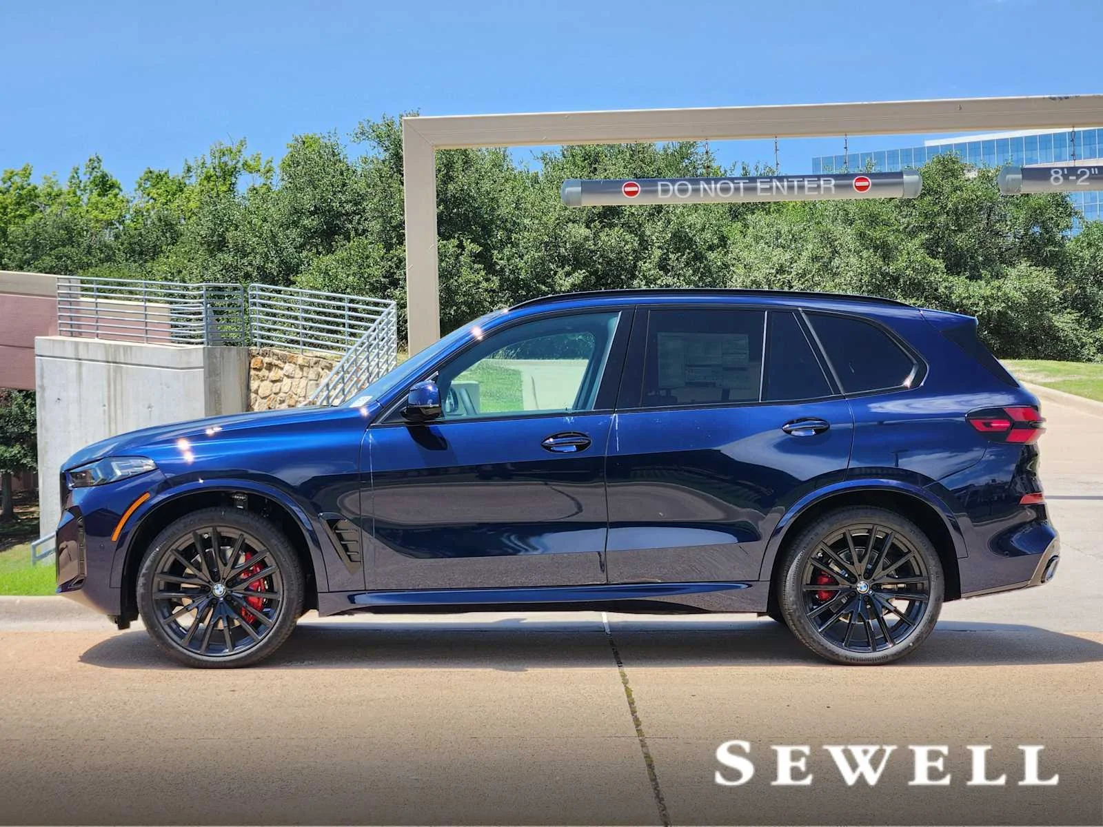 New 2026 Tanzanite Blue II Metallic BMW xDrive40i image 2